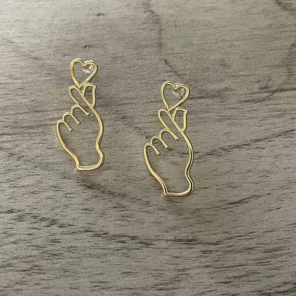 New! Kpop Korean Finger Heart Earrings